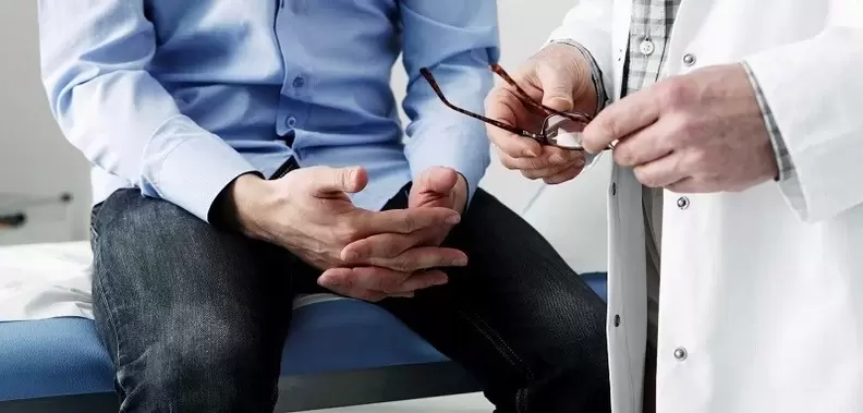 Pasireiškus pirmiesiems prostatito požymiams, diagnozei patvirtinti reikėtų kreiptis į urologą.